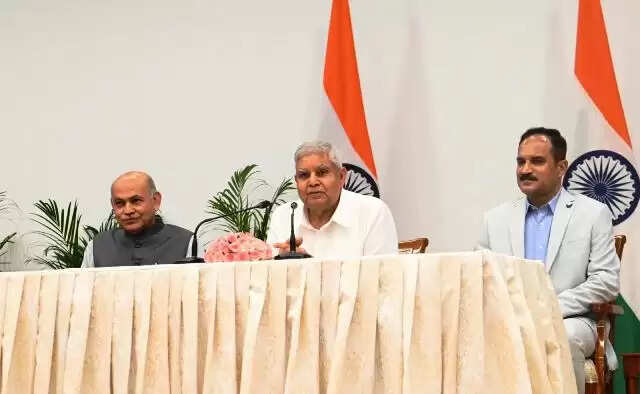 उपराष्ट्रपति ने आपातकाल को बताया भारतीय लोकतंत्र का सबसे काला अध्याय