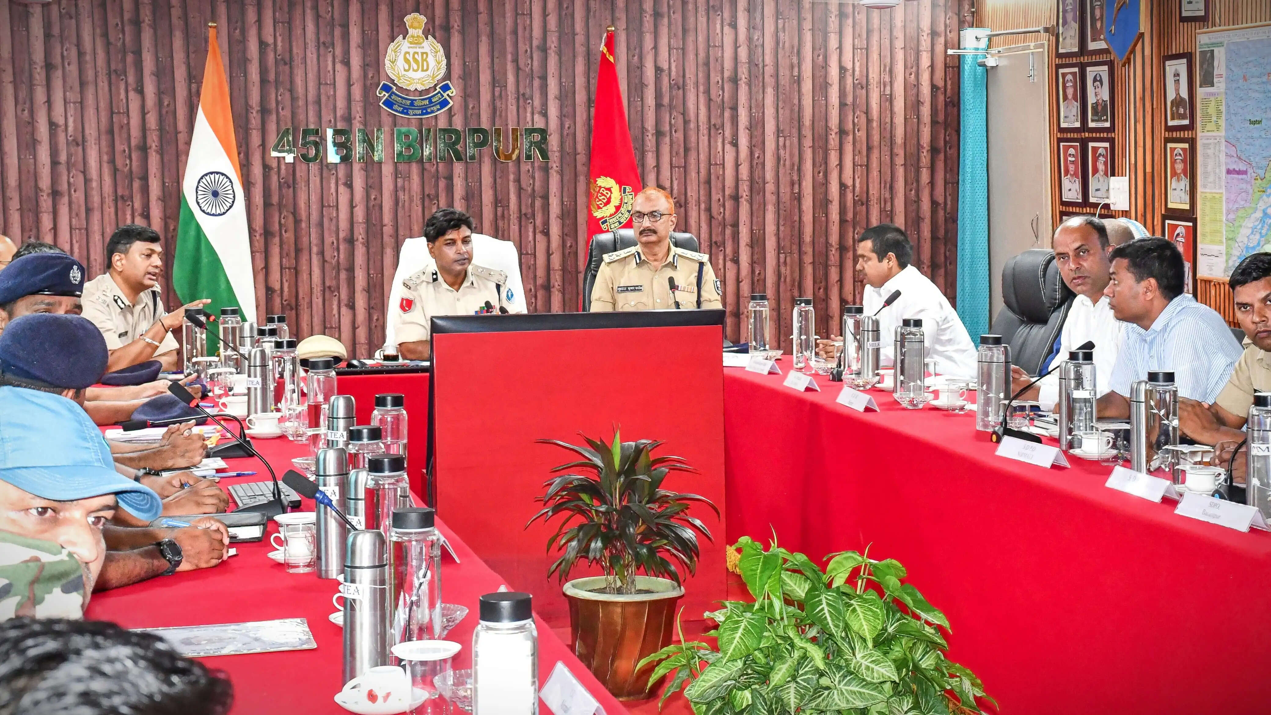 सीमा सुरक्षा को लेकर 45वीं वाहिनी एसएसबी बीरपुर में समन्वय बैठक