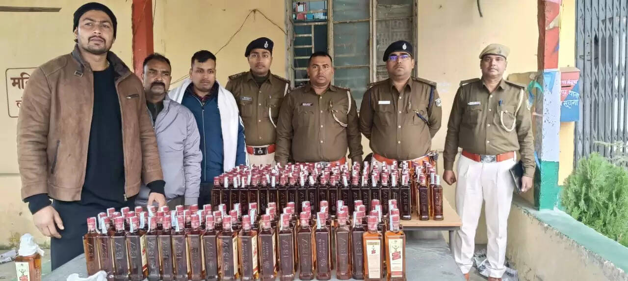 ऑटो से भारी मात्रा में विदेशी शराब बरामद