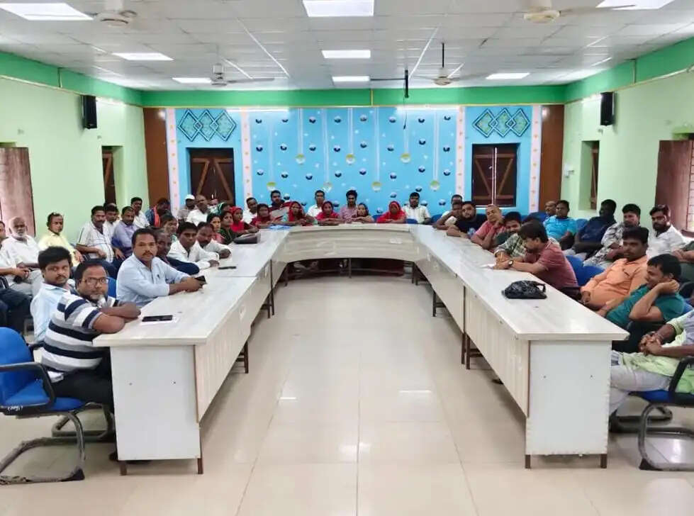 एसडीएम ने पात्र परिवारों तक राशन कार्ड का लाभ पहुंचाने का दिया निर्देश