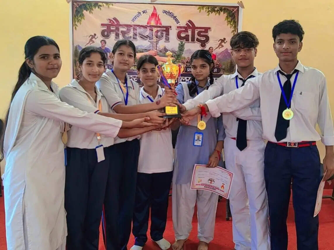 खेल दिवस पर तरुण हिमालय इंटर कॉलेज ने कराई मिनी मैराथन