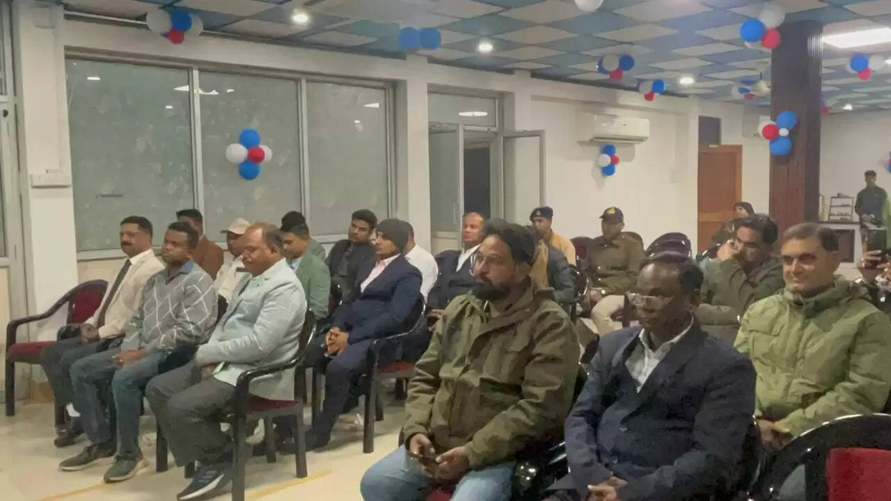 अनूपपुर: आपसी समन्वय से कार्यों में बेहतर परिणाम परिलक्षित होते हैं- कलेक्टर