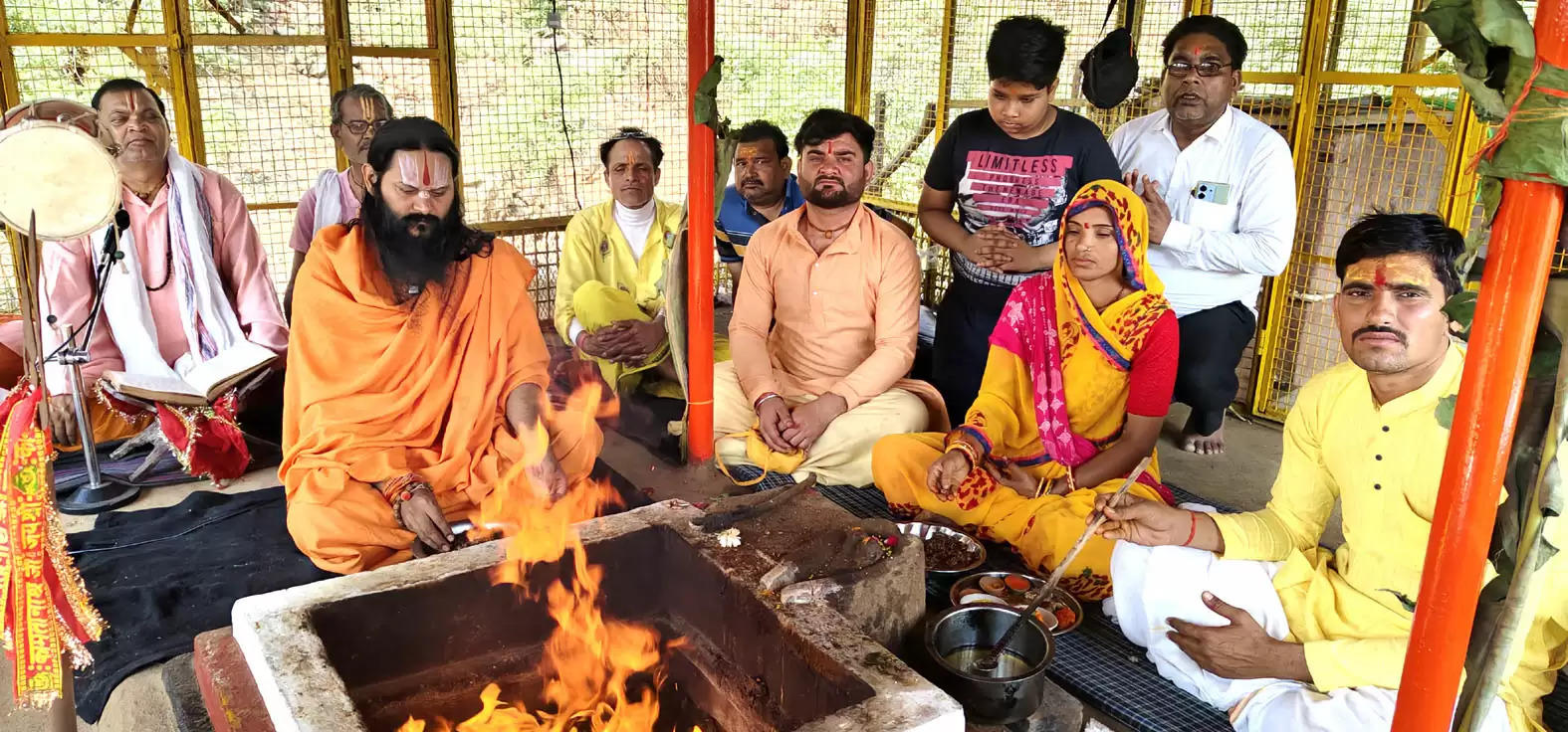 विश्व कल्याण को चित्रकूट में हो रहा श्रीरामचरित मानस महायज्ञ : मदन गोपाल दास महाराज