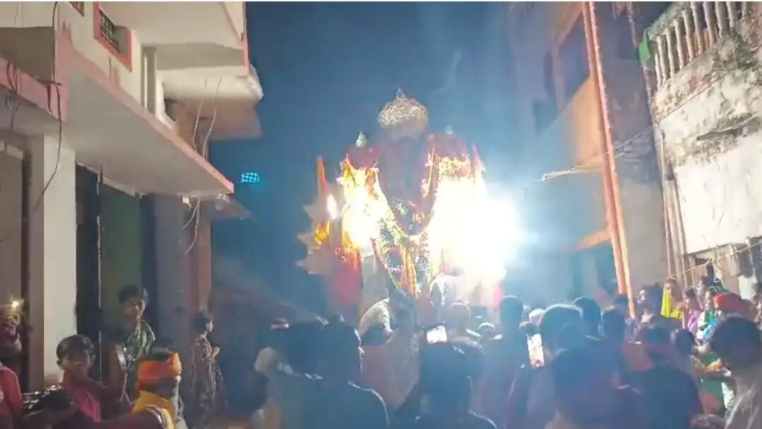 सारण के रिविलगंज में हनुमान जी को भगिना मान होती आराधना