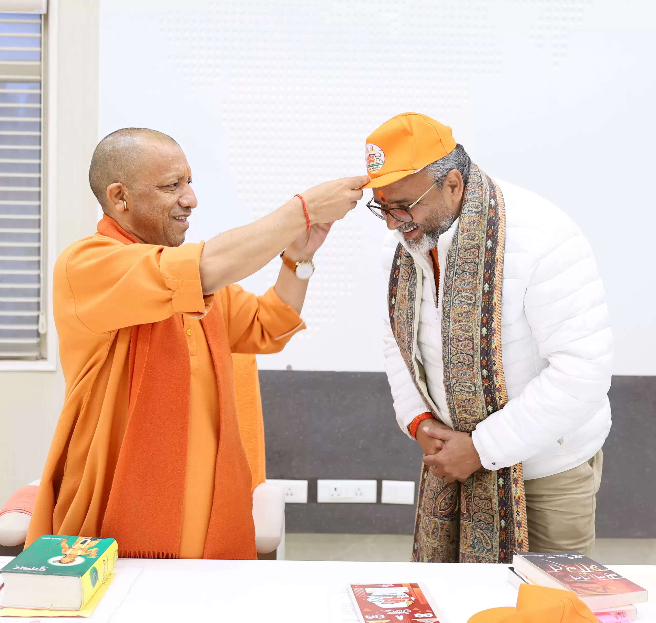 सीएम योगी ने खेल महाकुंभ के सफल आयोजन पर व्यक्त की प्रसन्नता, विधायक भूपेश चौबे को दिया आशीर्वाद