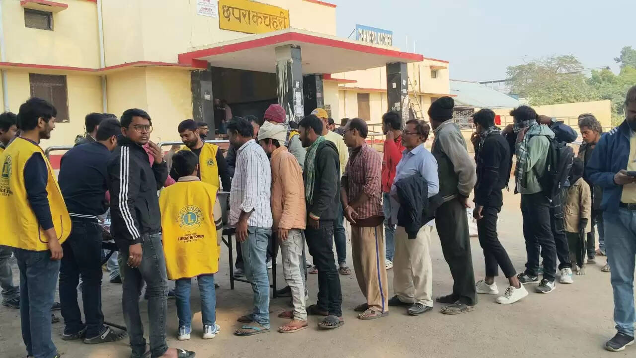 लायंस क्लब ने हंगर सेवा सप्ताह के तहत 200 जरूरतमंदों को कराया भोजन