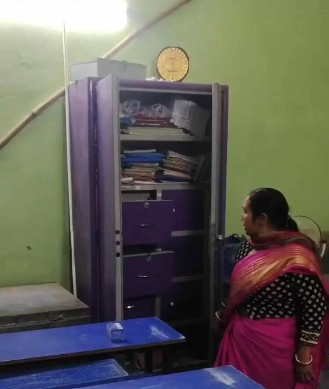 प्राथमिक विद्यालय में चोरी, मिड-डे मील का चावल समेत शैक्षणिक सामग्री गायब