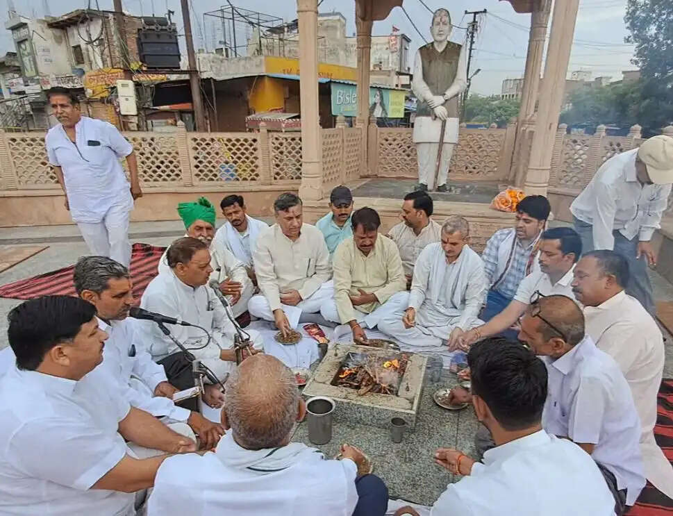 पुण्यतिथि पर याद किए गए चौधरी चरण सिंह