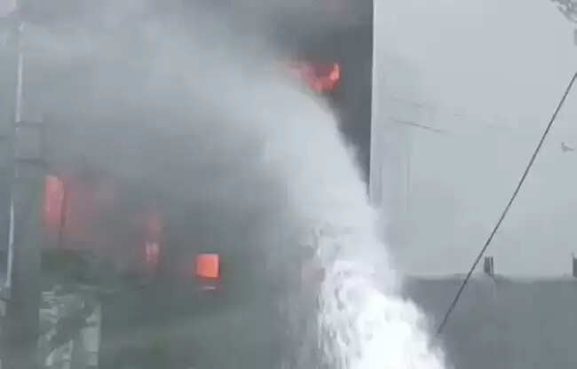 साेनीपत: राई औद्योगिक क्षेत्र में कूलर फैक्ट्री में भीषण आग