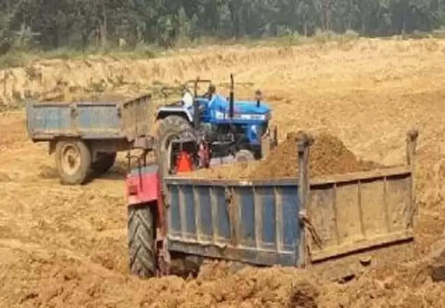 किसानों को मिट्टी खनन के लिए अनुमति की आवश्यकता नहीं