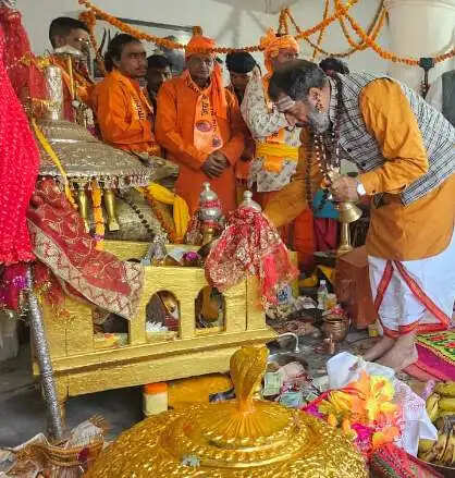 वैदिक मंत्राेच्चार के साथ खुले उच्च हिमालय क्षेत्र में स्थित रुद्रनाथ के कपाट