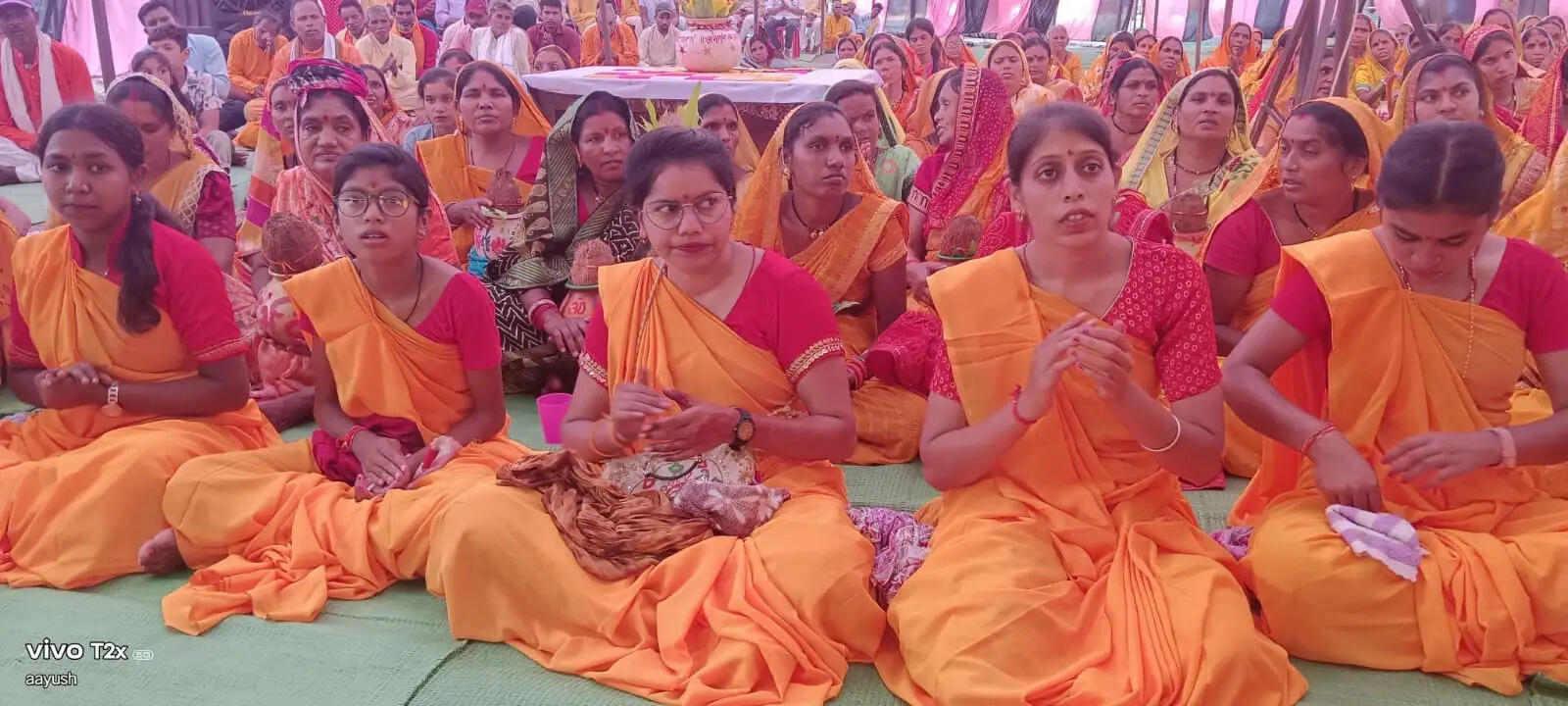 डोंगेश्वर धाम देवपुर में शुरू हुआ नौ कुंडीय गायत्री महायज्ञ, विश्व कल्याण की भावना से जुटे हजारों श्रद्धालु