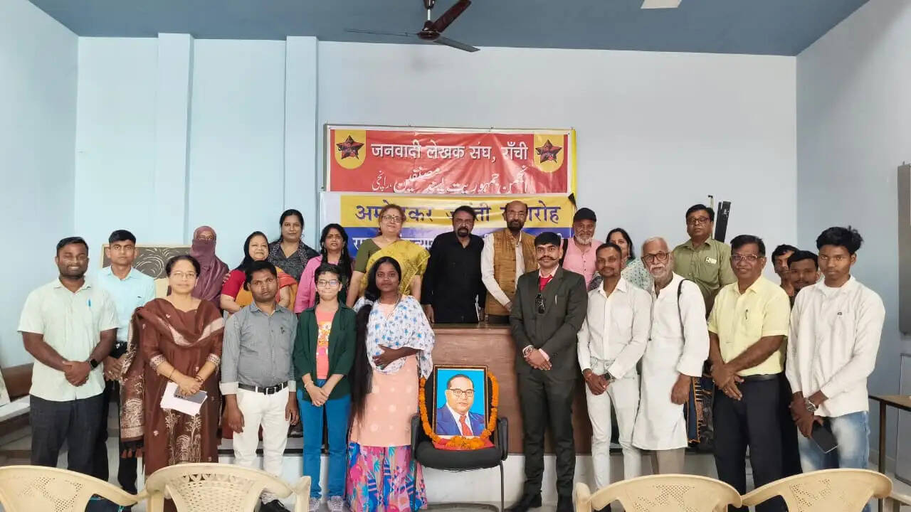 जनवादी लेखक संघ ने दिवंगत आशा भोंसले को दी श्रद्धांजलि, मनाई अम्बेडकर जयंती