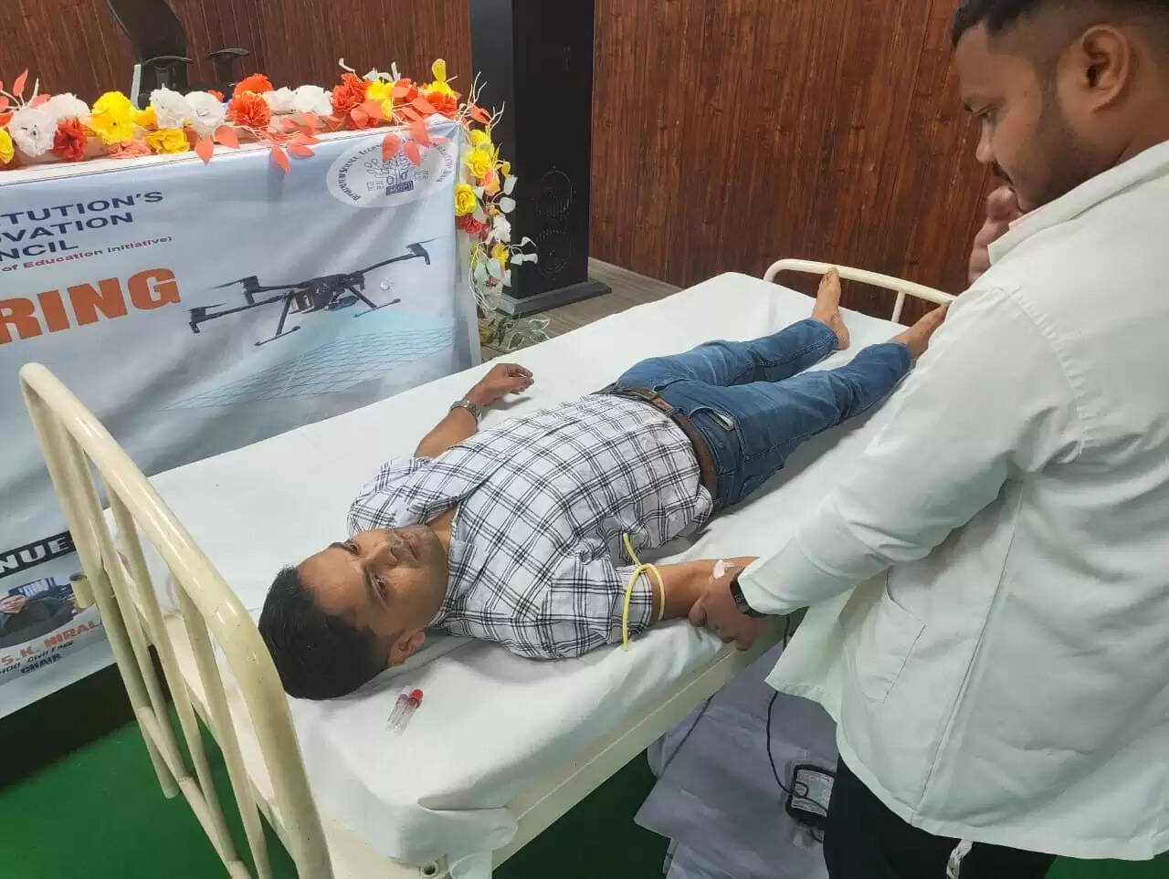 सुपौल कॉलेज ऑफ इंजीनियरिंग में रक्तदान शिविर का आयोजन