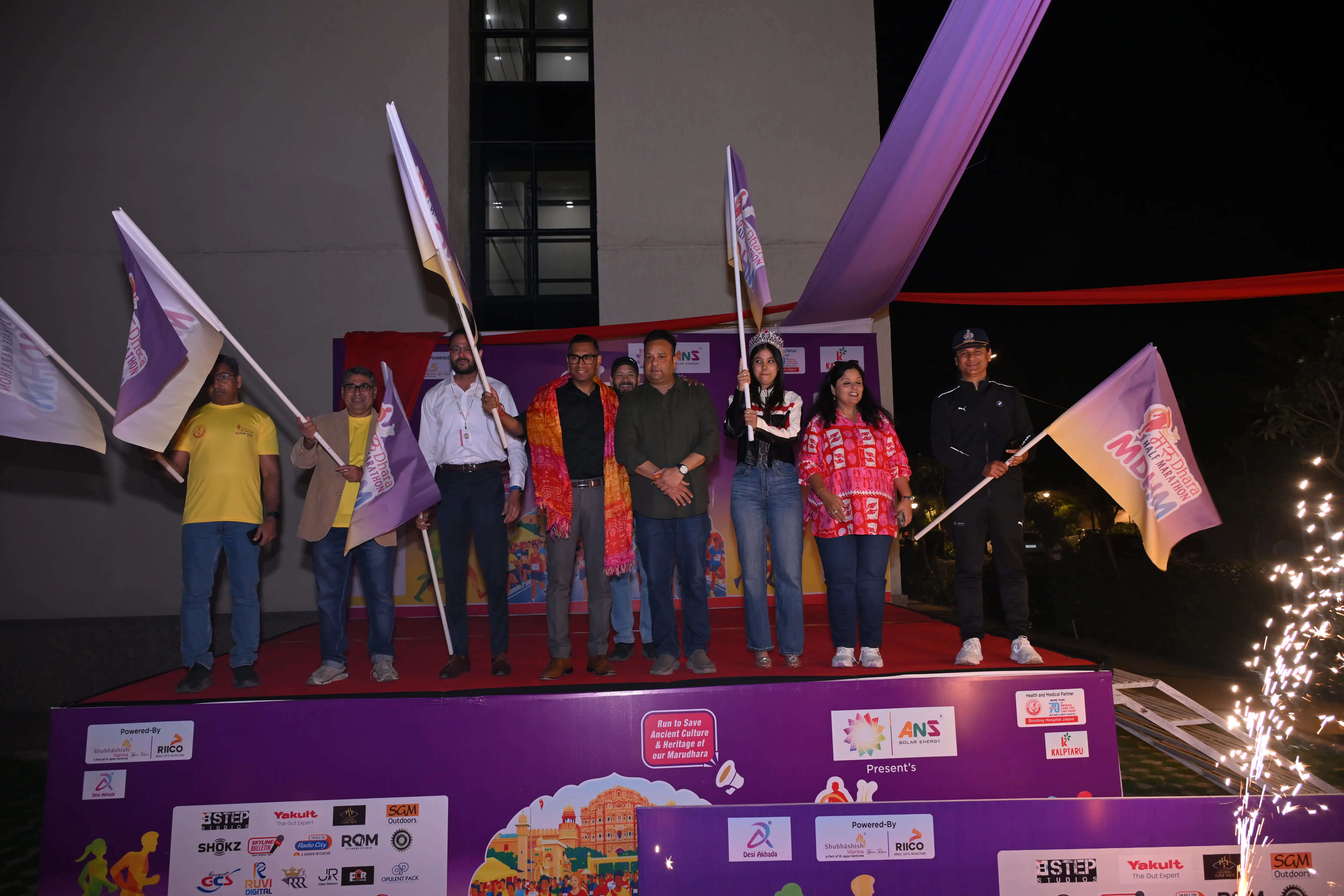 मरुधरा हाफ मैराथन में जयपुर में दौड़े हज़ारों की संख्या में धावक