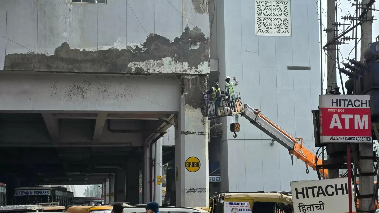 बहादुरगढ़ में भी मेट्रो स्टेशनों की मरम्मत शुरू, बढ़ेगा सौंदर्यकरण