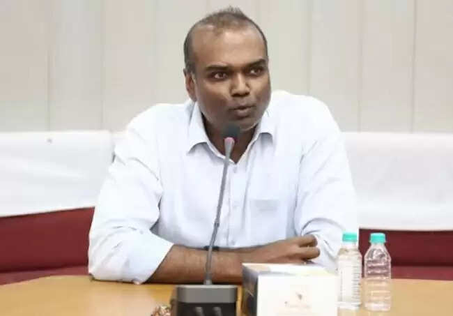 भोपालः कर्तव्य पालन में लापरवाही पर प्रभारी पशु वध गृह अधिकारी निलंबित