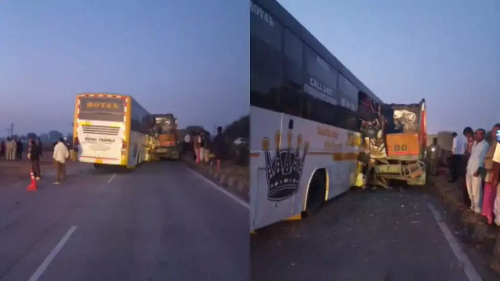 रायपुर-बिलासपुर नेशनल हाइवे पर यात्री बस खड़े ट्रक से टकराई, तीन यात्रियों की मौत
