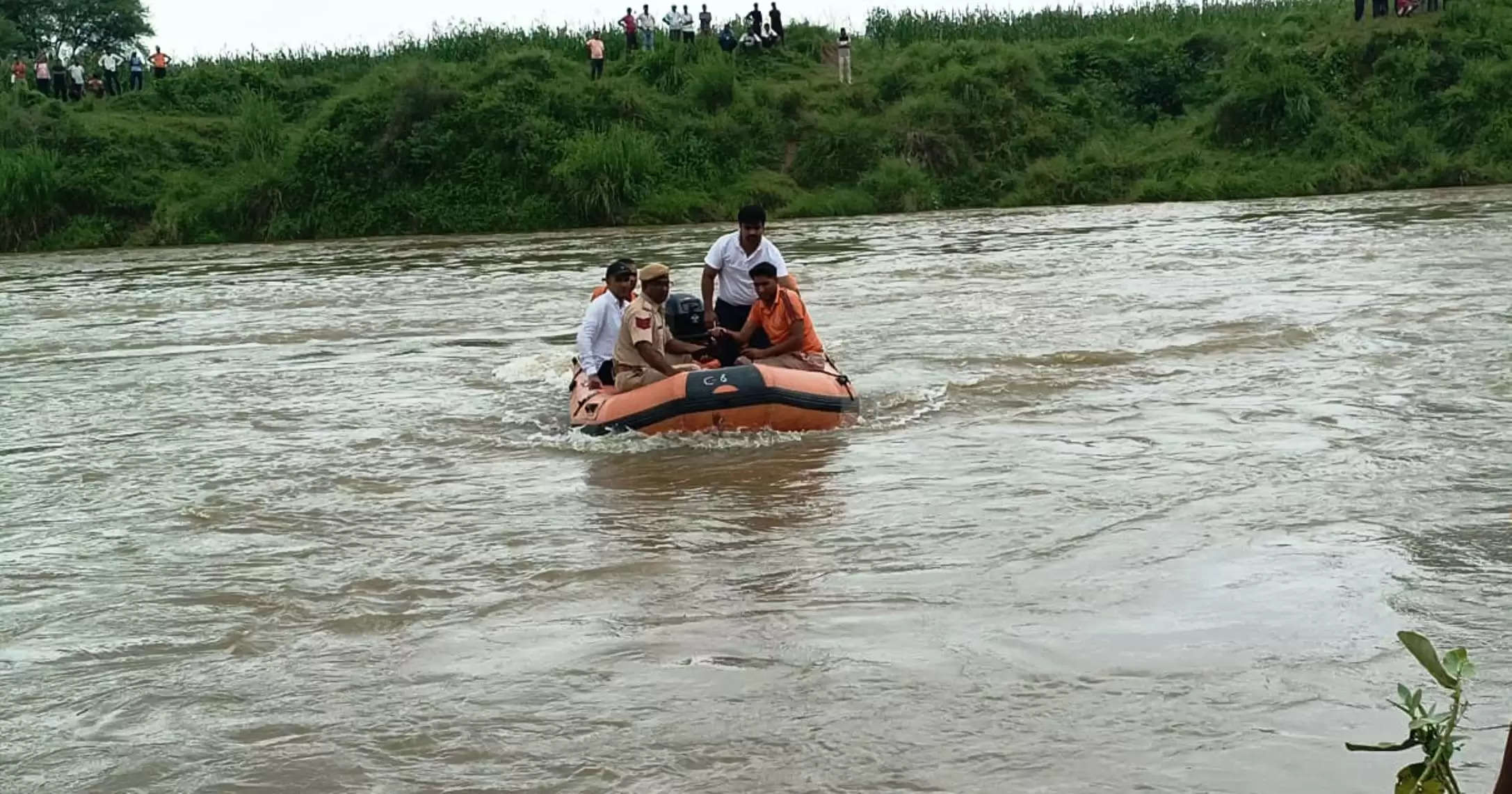 डीम ने खुद संभाली रेसक्यू आपरेशन की कमान....