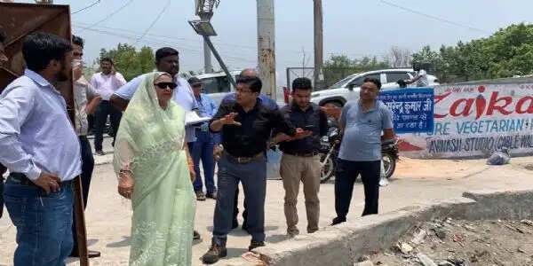 शाहदरा नॉर्थ जोन नालों की सफाई के निर्देश दिएः सत्या शर्मा