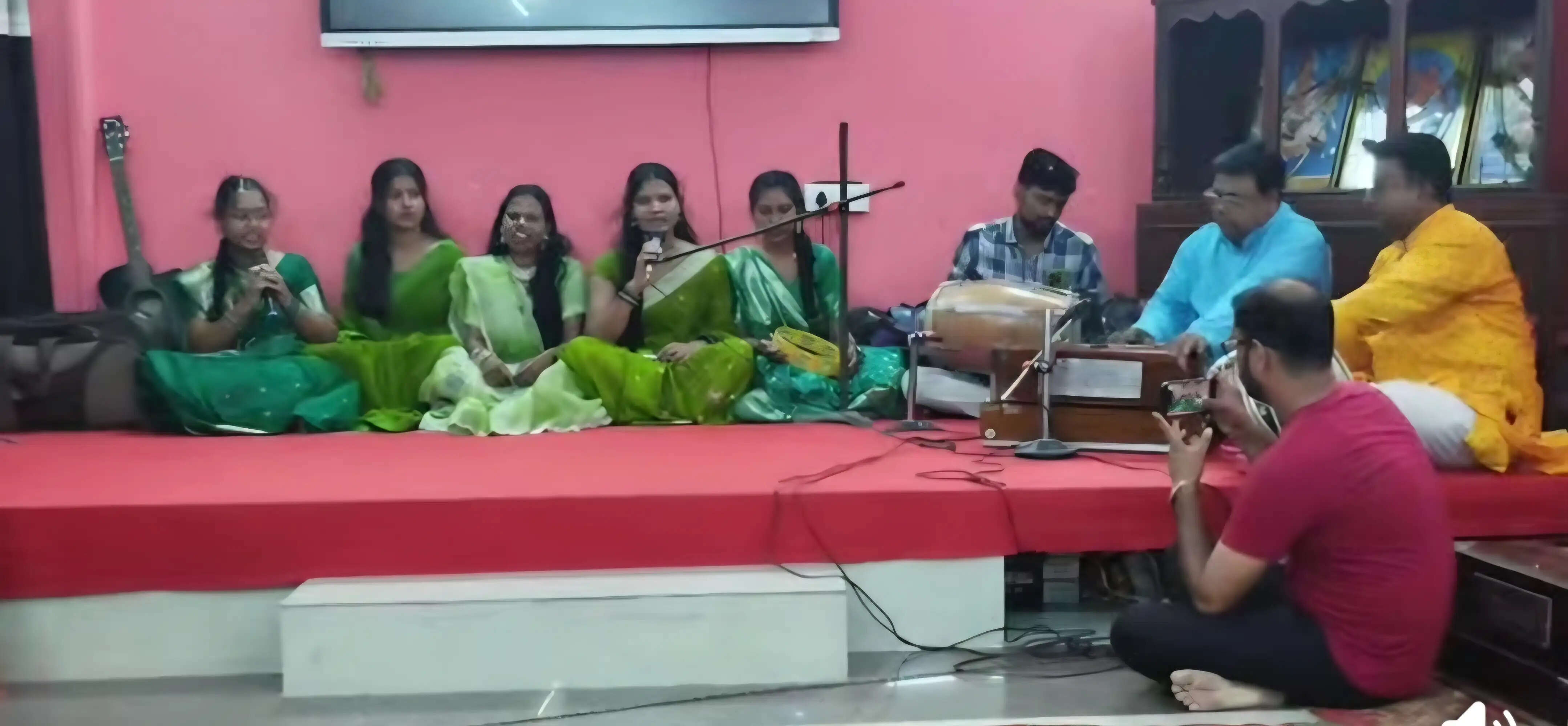 संस्कार भारती द्वारा सुर वंदन कार्यक्रम का हुआ आयोजन, कला साधकों ने दी प्रस्तुति