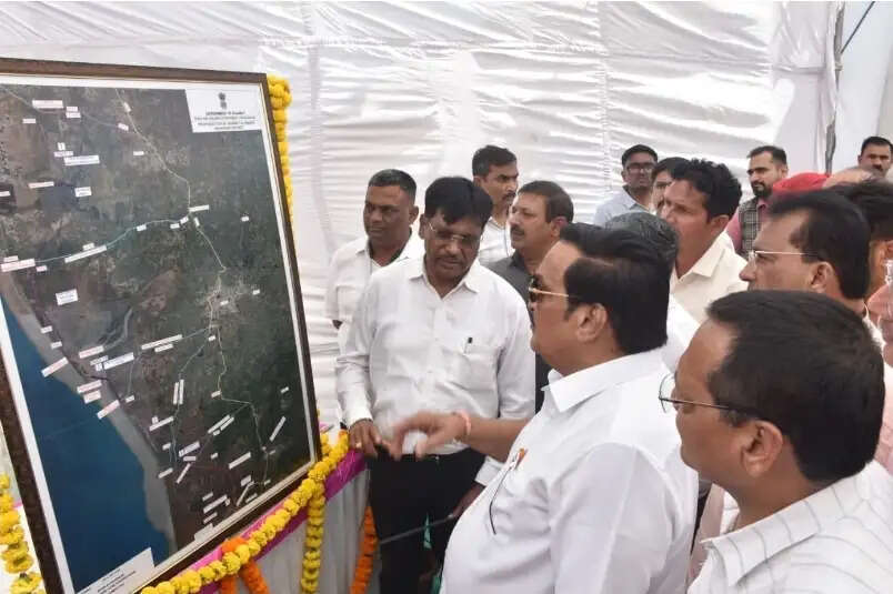 नवसारी के धोलाई–मासा–कृष्णपुर न्यू लिंक रोड का शिलान्यास, केंद्रीय मंत्री सी.आर. पाटिल ने दी विकास कार्यों को गति