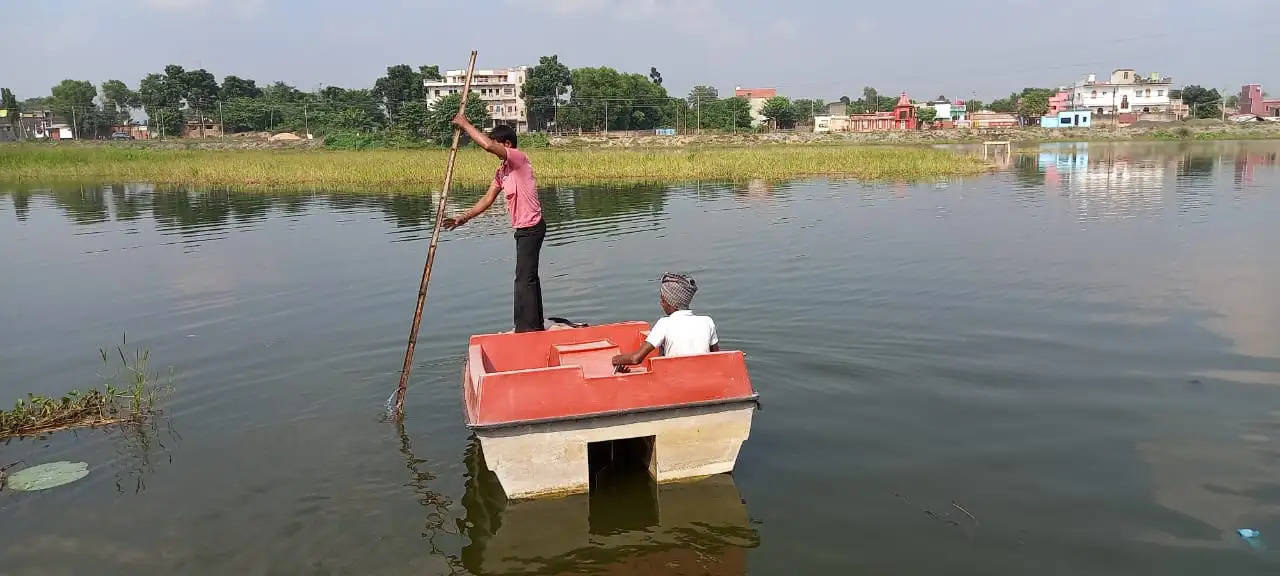 डीएम एवं एसपी ने शहर के विभिन्न छठ घाटों का संयुक्त निरीक्षण कर दिए आवश्यक दिशा निर्देश