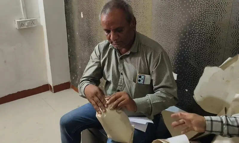 इंदौरः बिना पंजीयन संचालित इकाई पर कार्रवाई, खाद्य कारोबार कराया गया बंद