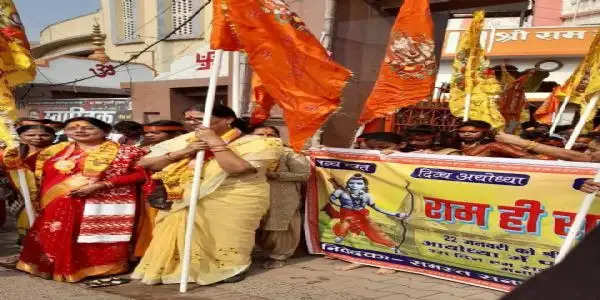 विगत 10 वर्षों से हनुमान मंदिर में महिला पुजारी कर रही सेवा पूजा अर्चना