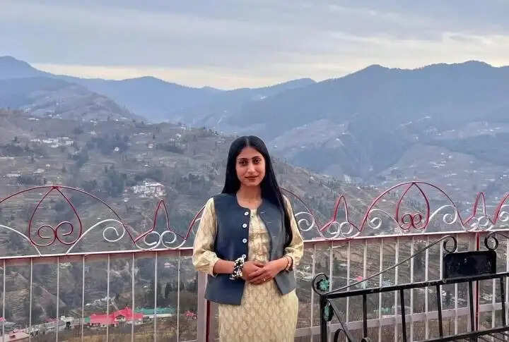 हिमाचल की पंचायतों में युवाओं का जलवा : कहीं 22 साल की कॉलेज छात्रा बनी प्रधान, कहीं एमए-एलएलएम युवाओं ने संभाली कमान