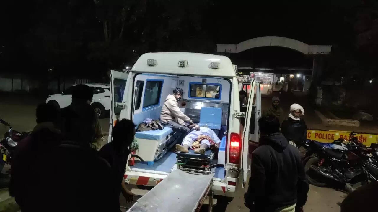 राजगढ़ः सड़क हादसे में बाइक चालक घायल, हालत गंभीर