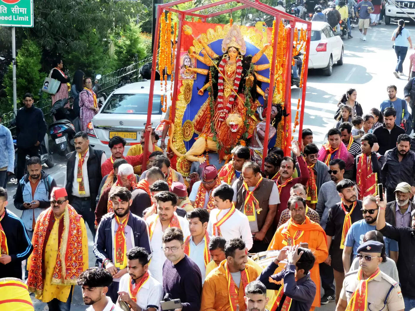 भव्य शोभायात्रा के साथ 68 वें दुर्गा पूजा महोत्सव का समापन