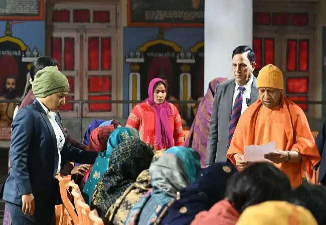 जनता की समस्याओं पर तत्काल लें एक्शन : मुख्यमंत्री