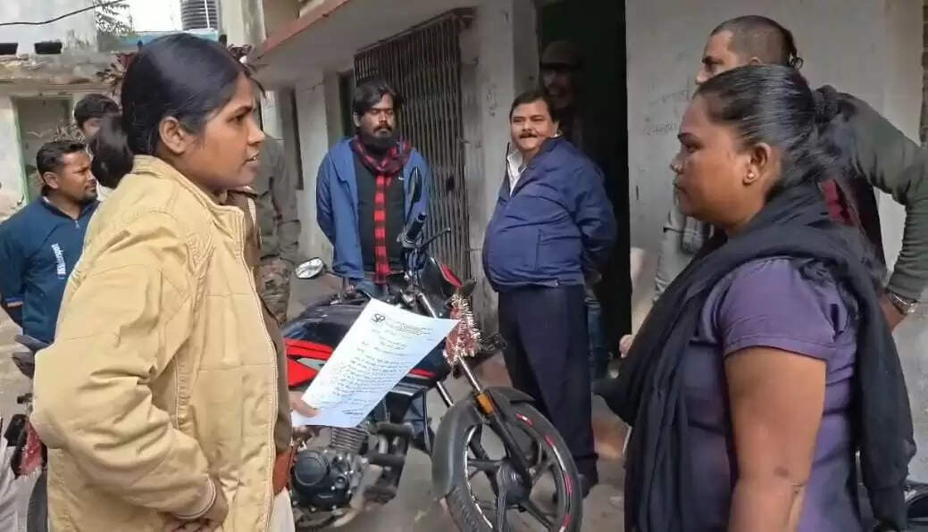 महिला ने कंपनी के कर्मचारी पर लगाया छेड़खानी का आरोप