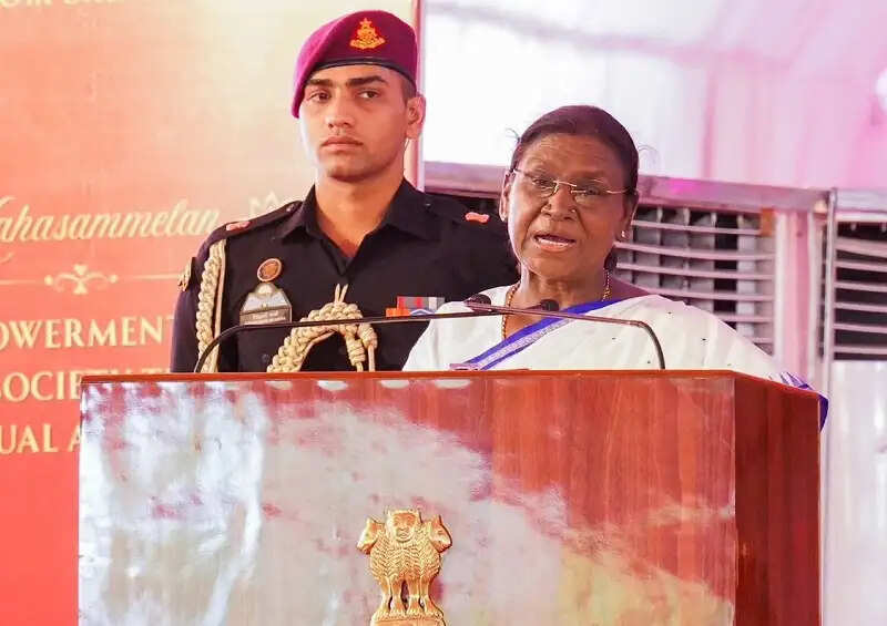 (अपडेट)विकास और संस्कृति का संतुलन ही सशक्त व समृद्ध समाज की आधारशिला : द्रौपदी मुर्मु