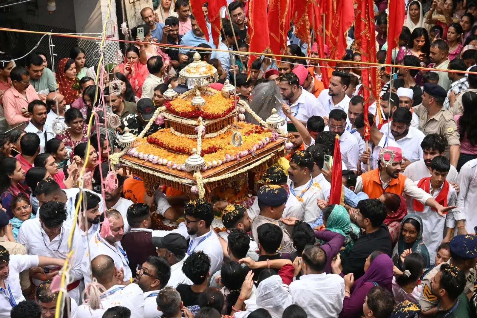 तीन दिवसीय राष्ट्रीय शूलिनी मेले हुआ आरम्भ