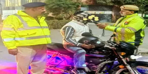 पानीपत में ट्रैफिक नियमों का उल्लंघन करने वालों पर कार्रवाई