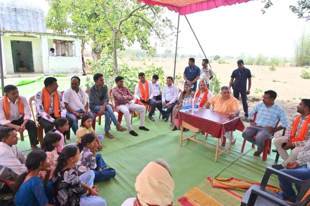 अंबिकापुर : धार्मिक धरोहरों का संवर्धन, धर्मस्व मंत्री ने किया चार मंदिर जीर्णोद्धार कार्यों का भूमिपूजन