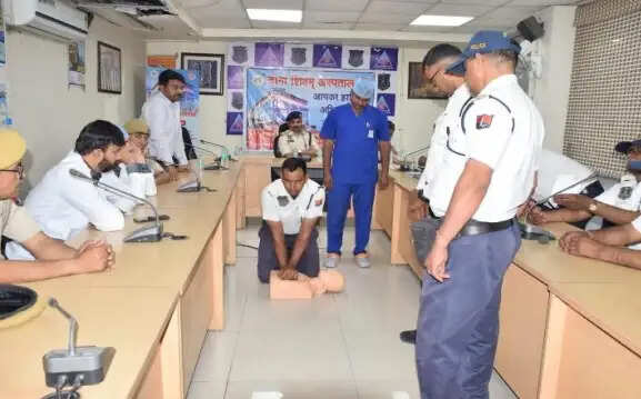 यातायात पुलिसकर्मियों की सेहत का ख्याल: 231 जवानों की हुई ईसीजी और शुगर जांच