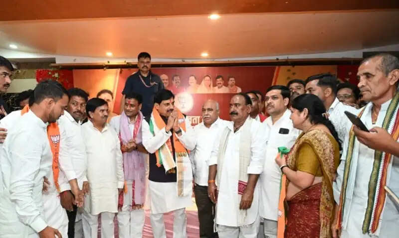 भाजपा समाज को लेकर चलती है, कांग्रेस परिवावाद पर टिकी है: डॉ. मोहन यादव