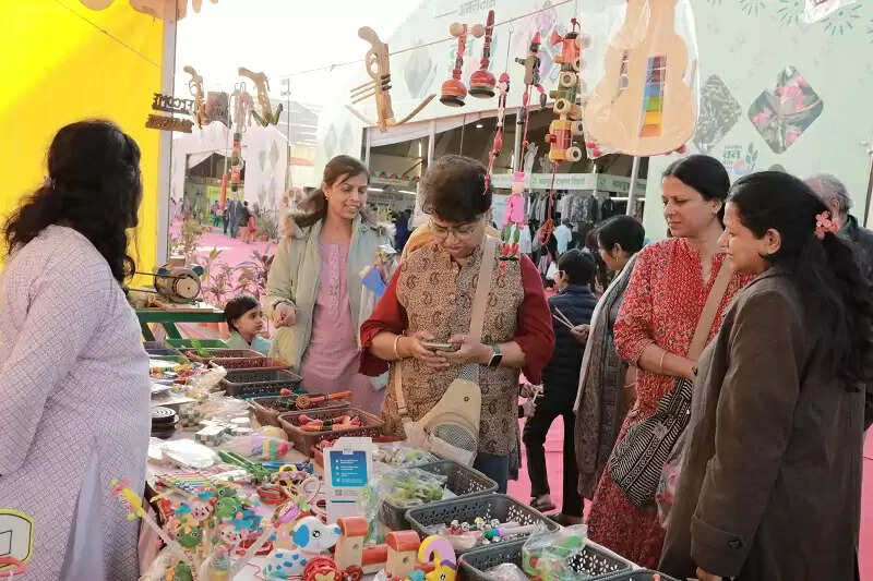 अंतरराष्ट्रीय वन मेलाः आयुर्वेदिक चिकित्सकों और नाड़ी वैद्यों से परामर्श के लिए उमड़ी भीड़