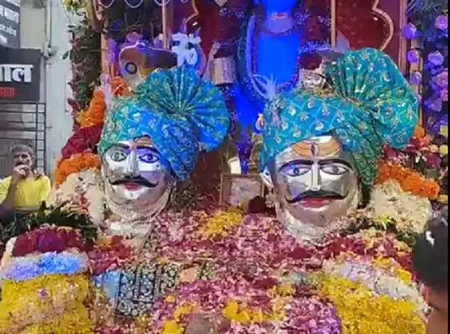 मप्र के खरगोन में 27 झांकियों के साथ निकला भव्य शिव डोला, हर-हर महादेव से गूंजा शहर