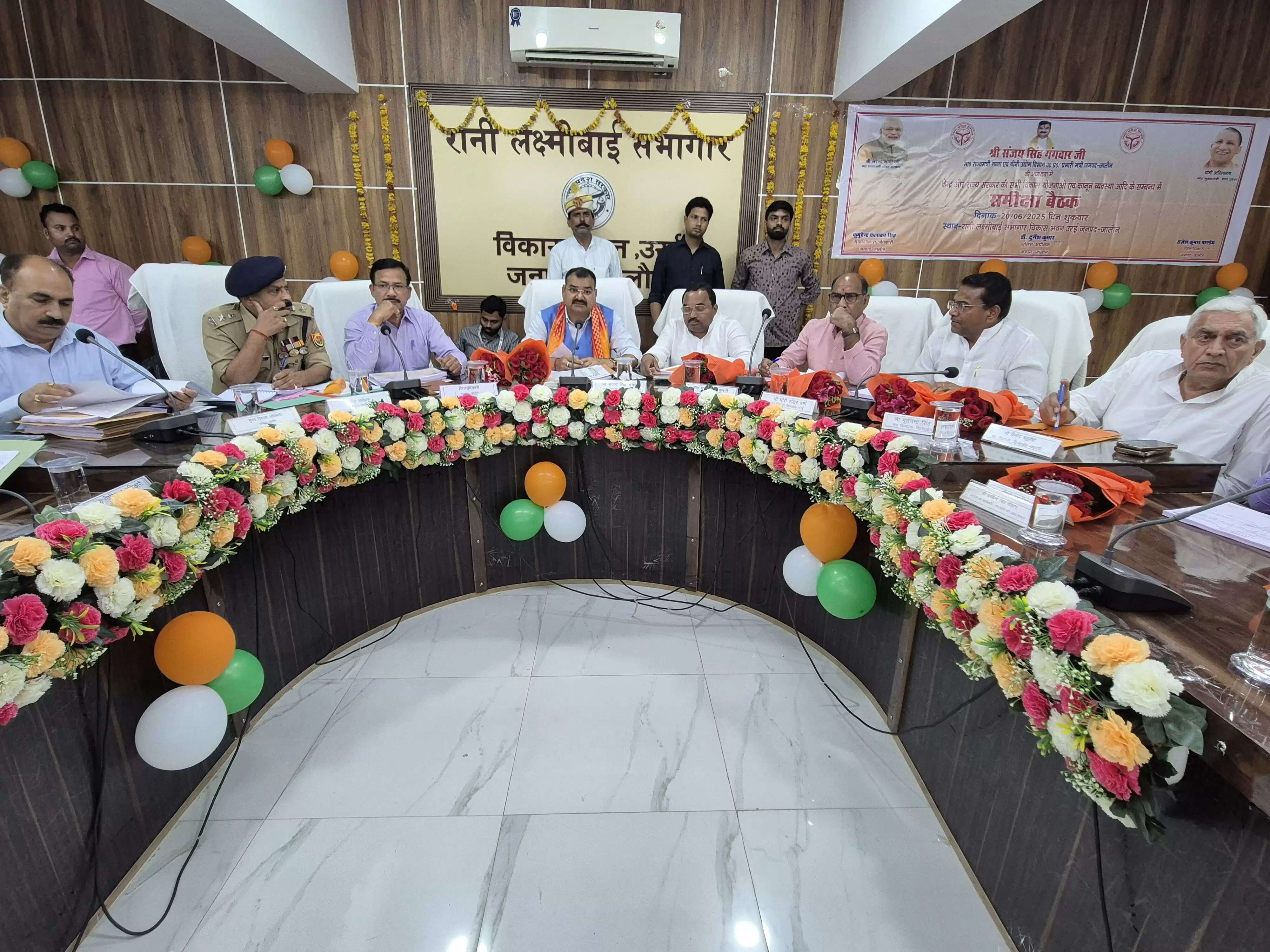 विकास और जनकल्याण की योजनाओं को पात्रों तक पहुँचाना प्राथमिकता : संजय सिंह गंगवार