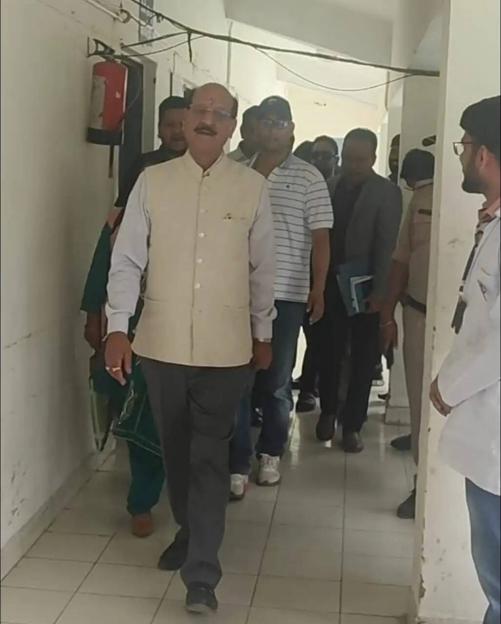 स्वास्थ्य मंत्री ने सीएचसी ज्योतिर्मठ का किया निरीक्षण