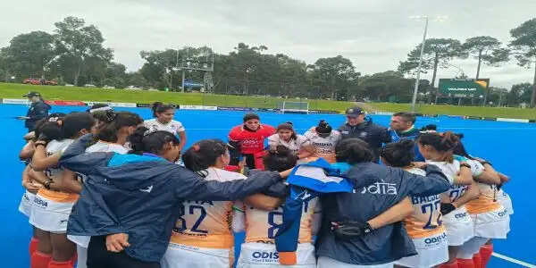 भारतीय महिला हॉकी टीम को ऑस्ट्रेलिया ने 3-2 से हराया, मैत्री श्रृंखला 2-2 से बराबर