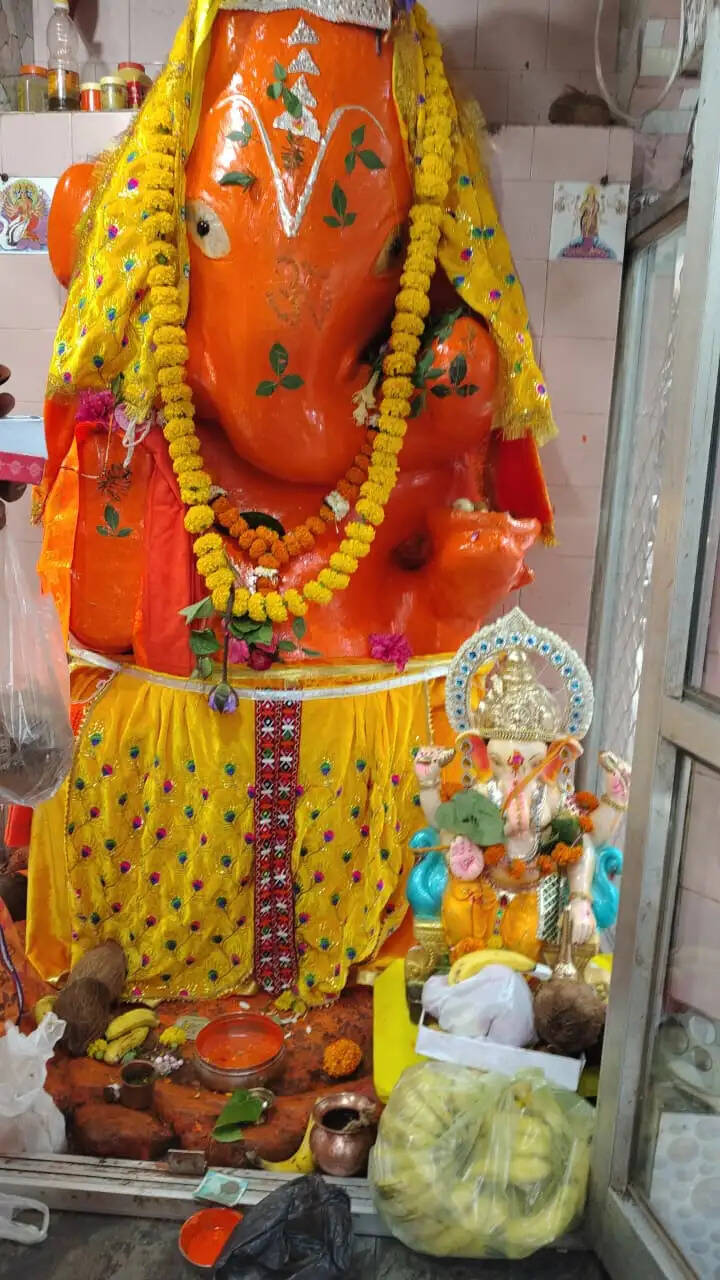 अनूपपुर: नर्मदा दर्शन से पहले धरहर के गणेश मंदिर में मत्था टेकते हैं श्रद्धालु