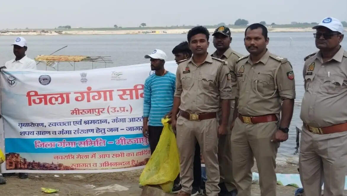 विंध्य धाम में प्लास्टिक मुक्त अभियान तेज, गंगा घाटों पर उतरे ‘गंगा वारियर’