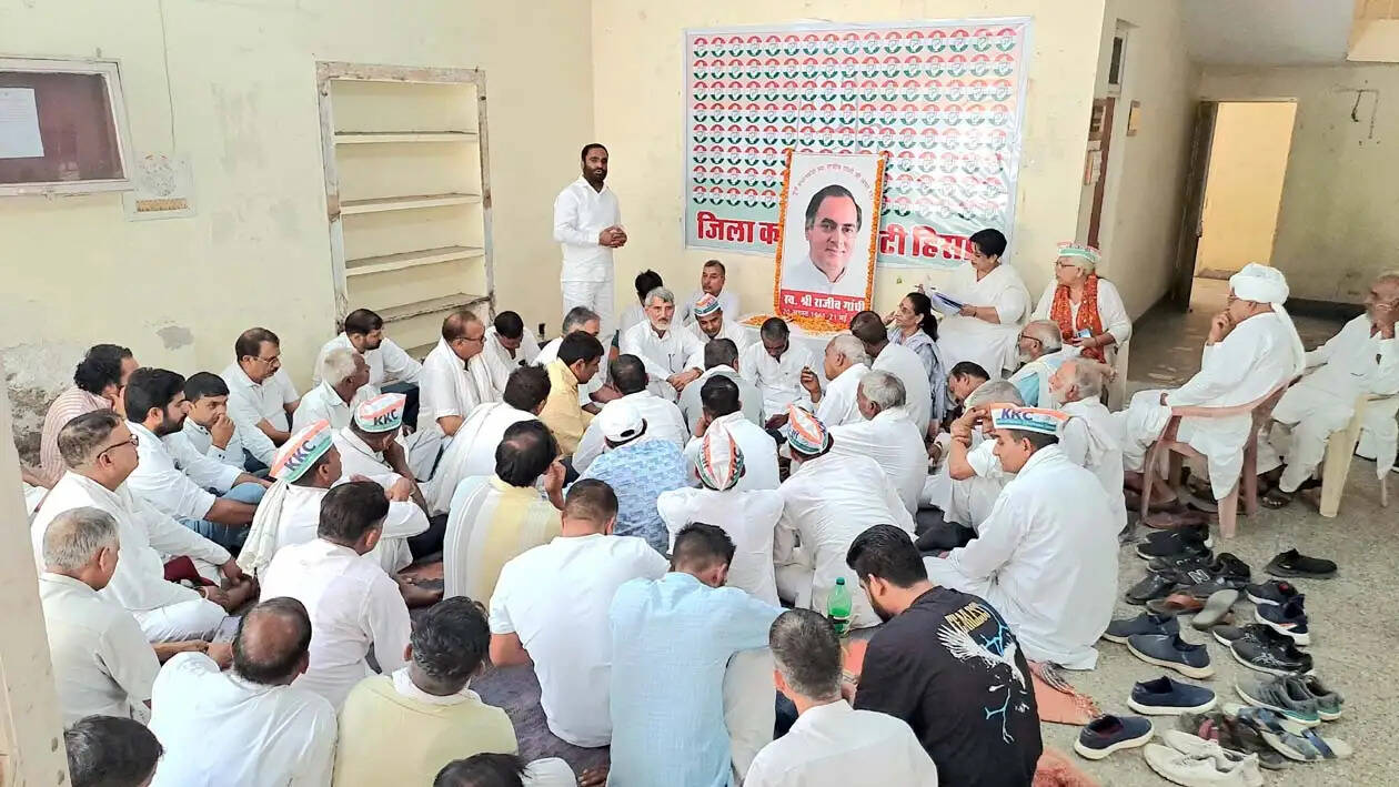 हिसार : आधुनिक भारत के शिल्पकार थे राजीव गांधी : बृजलाल बहबलपुरिया