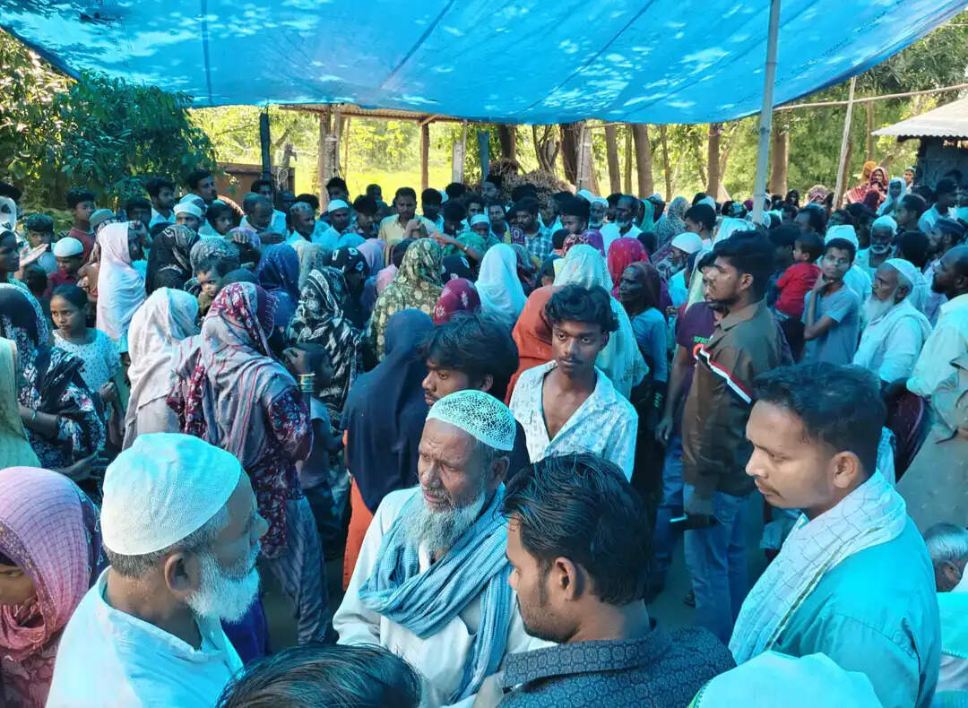 ट्रक की टक्कर से घायल युवक की इलाज के दौरान मौत