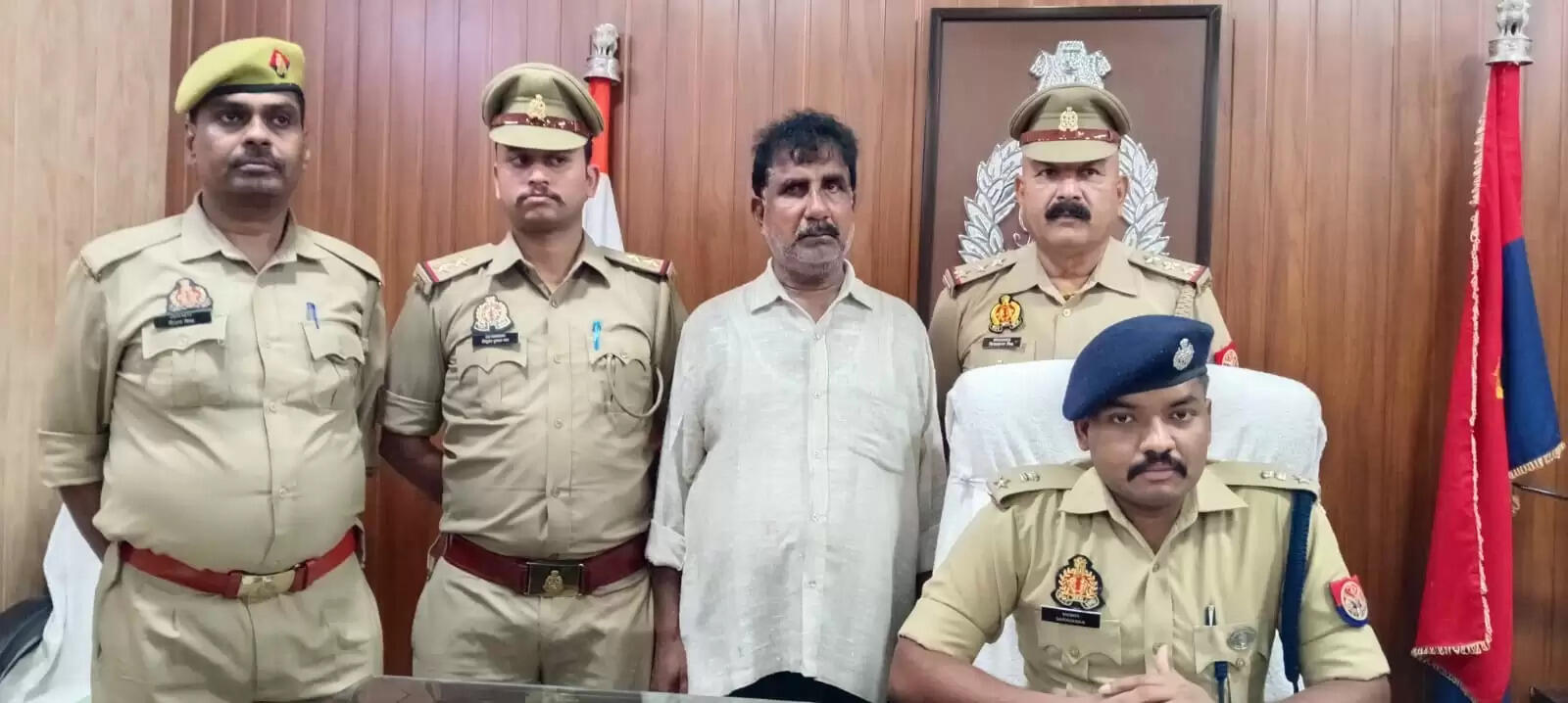 सत्ताइस वर्षों से फरार पचास हजार का इनामी अपराधी लंका पुलिस के हत्थे चढ़ा